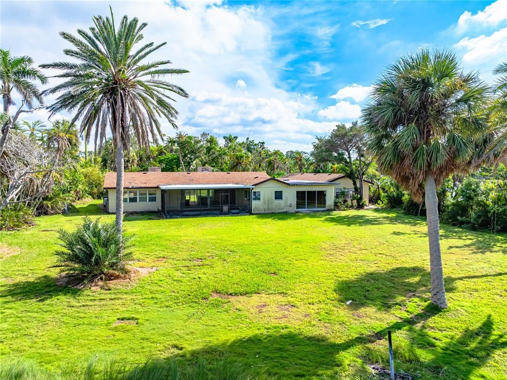 Backyard, Exterior