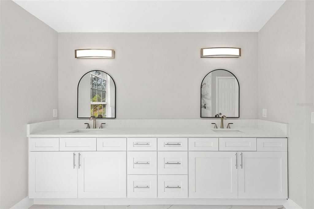 Bathroom, Dual Sink Vanities, Interior