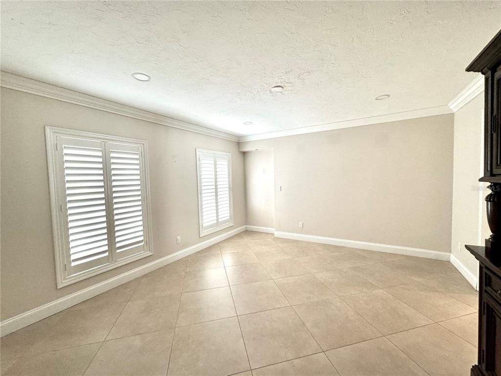 Empty room, Interior, Recessed Lighting