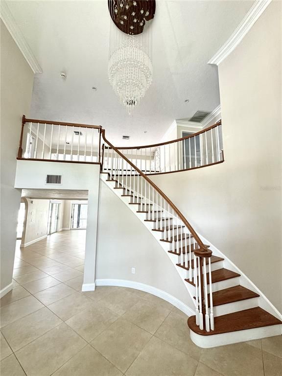 Chandelier, Interior