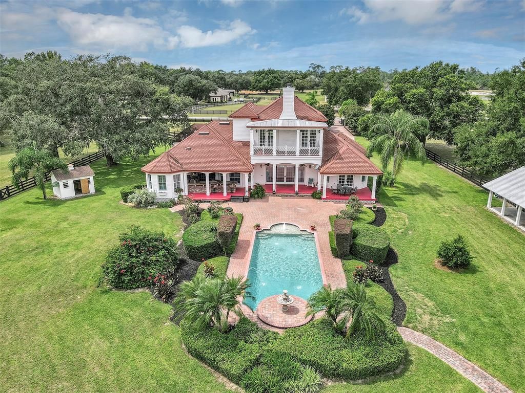 Exterior, Drone