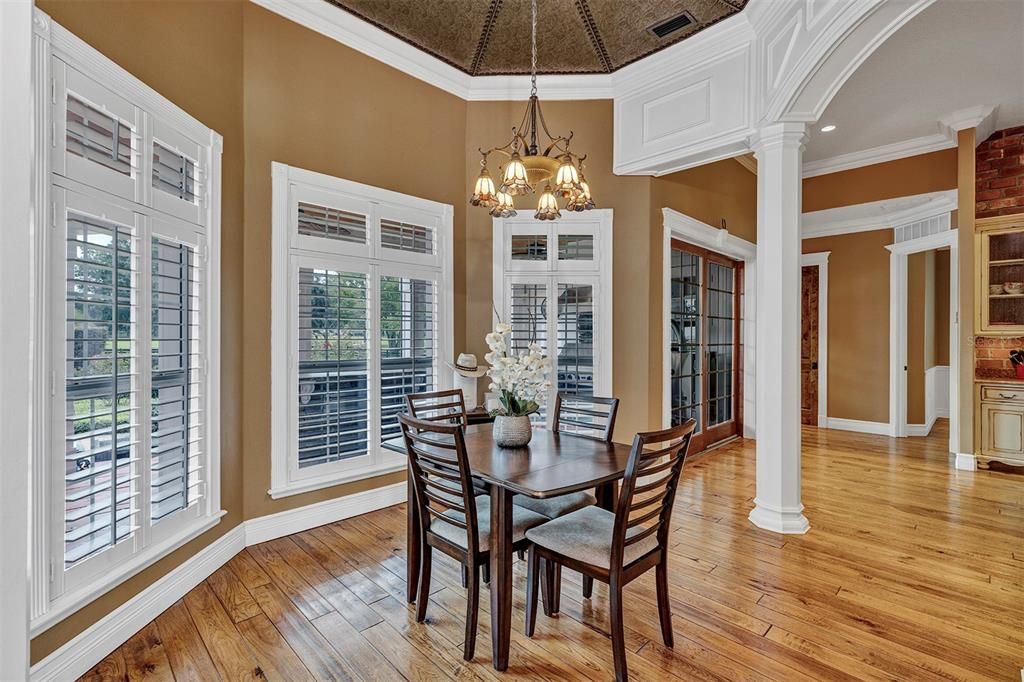 Chandelier, Dining room, Interior, Pendant Lights, Wood Texture Flooring