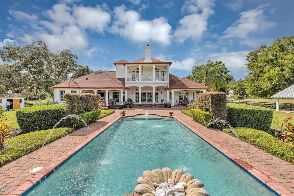Exterior, Pool