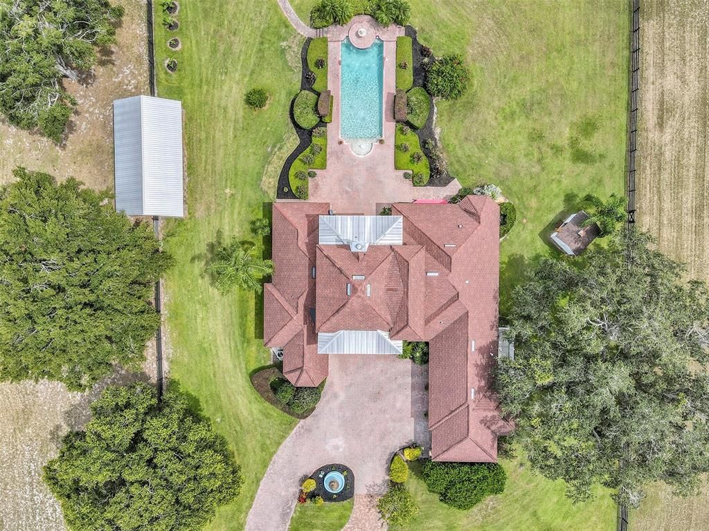 Exterior, Drone