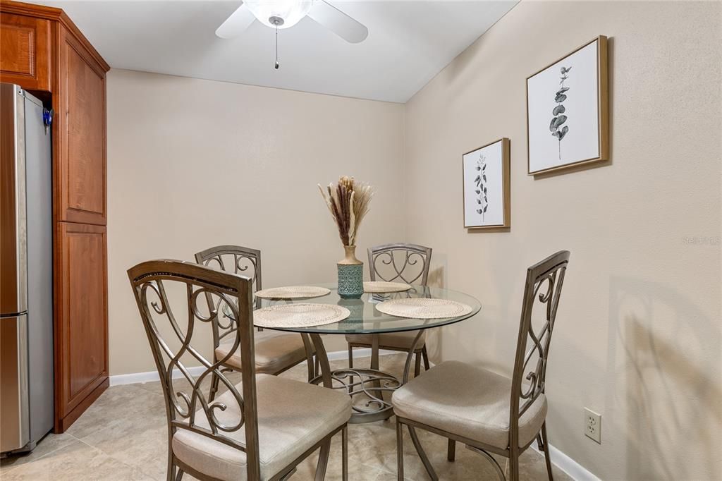 Dining room, Interior
