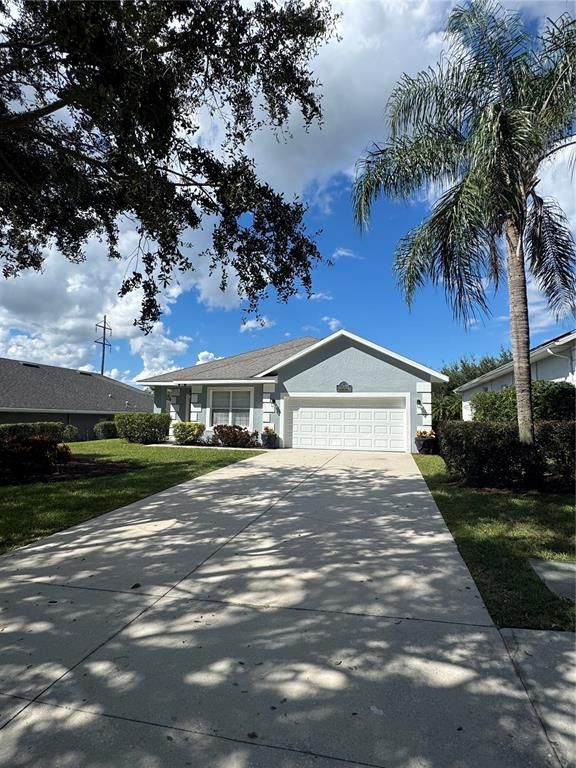 Attached, Exterior, Facade, Ranch