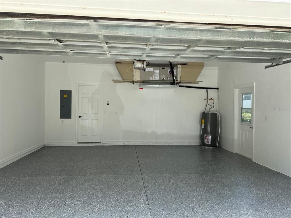 Garage, Interior
