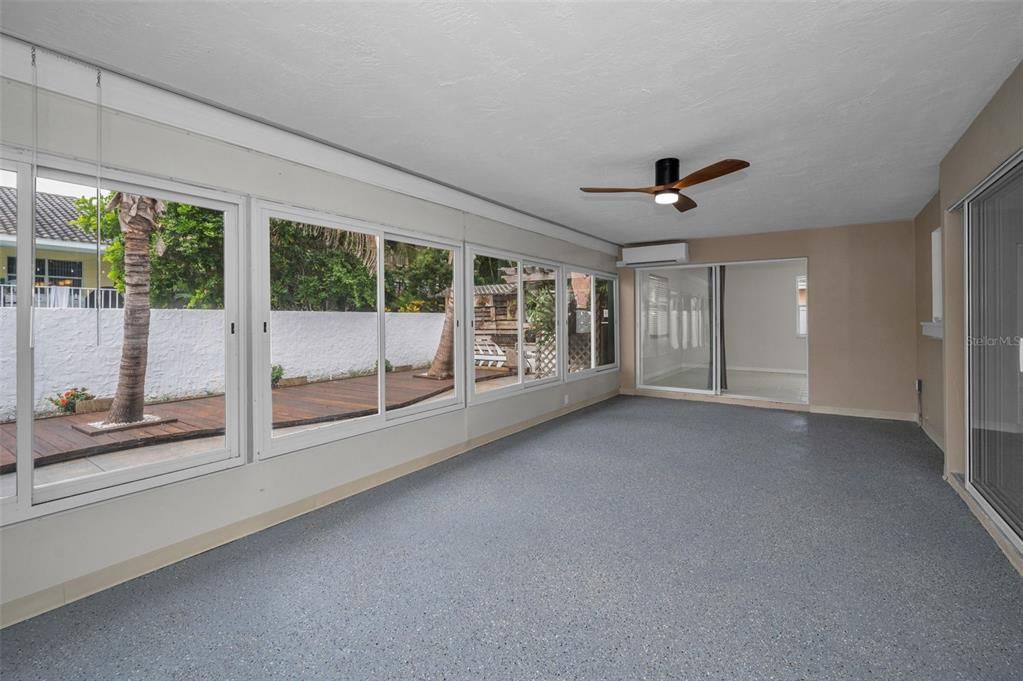 Empty room, Interior, Sun Room