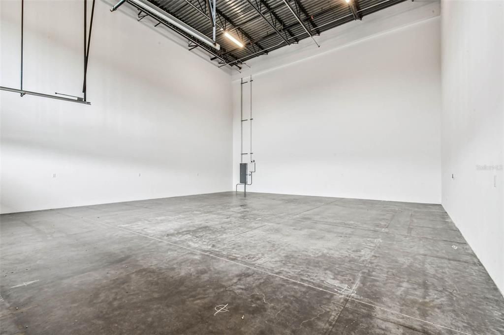 Garage, Interior