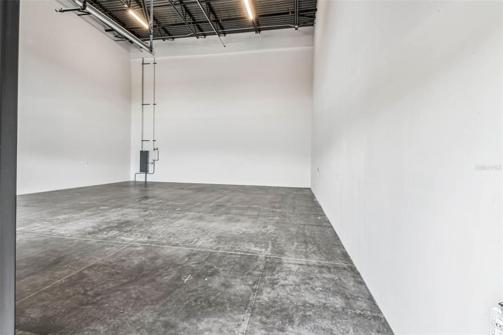 Garage, Interior