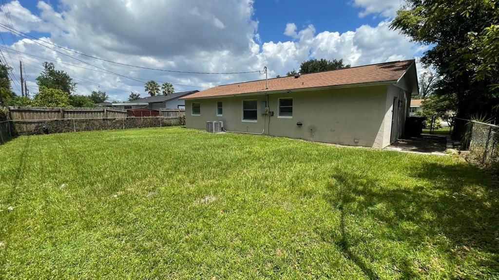 Backyard, Exterior