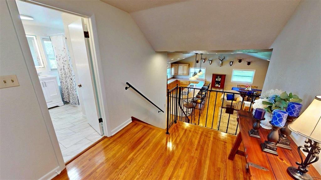 Interior, Pendant Lights, Wood Texture Flooring