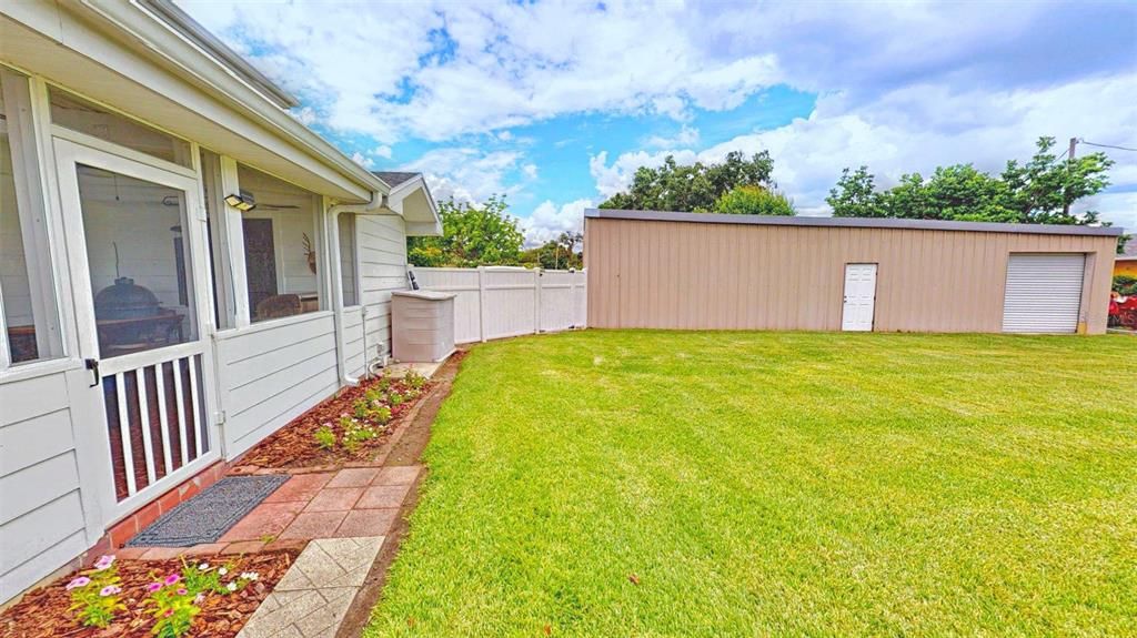 Backyard, Exterior