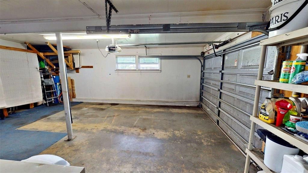Garage, Interior