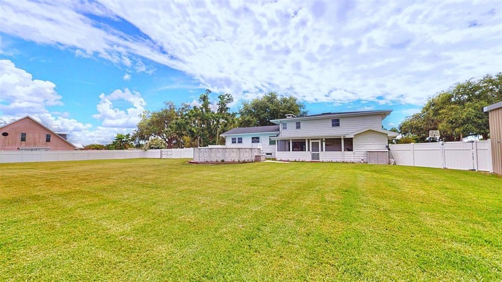Backyard, Exterior