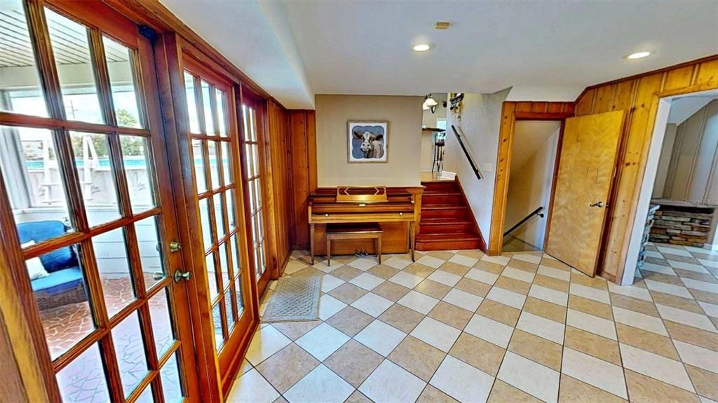 Interior, Piano, Recessed Lighting, Wooden Walls