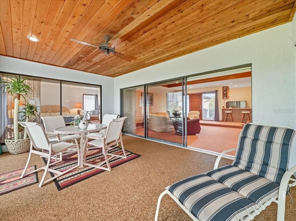 Dining room, Interior, Recessed Lighting, Wooden Ceilings