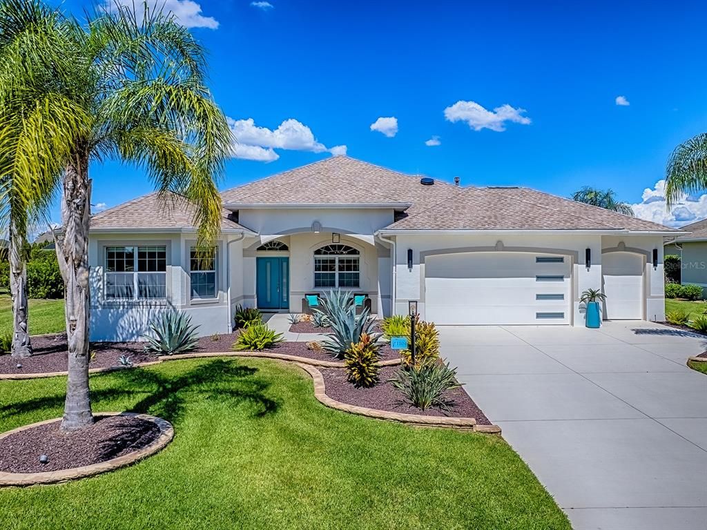 Attached, Exterior, Facade, Ranch