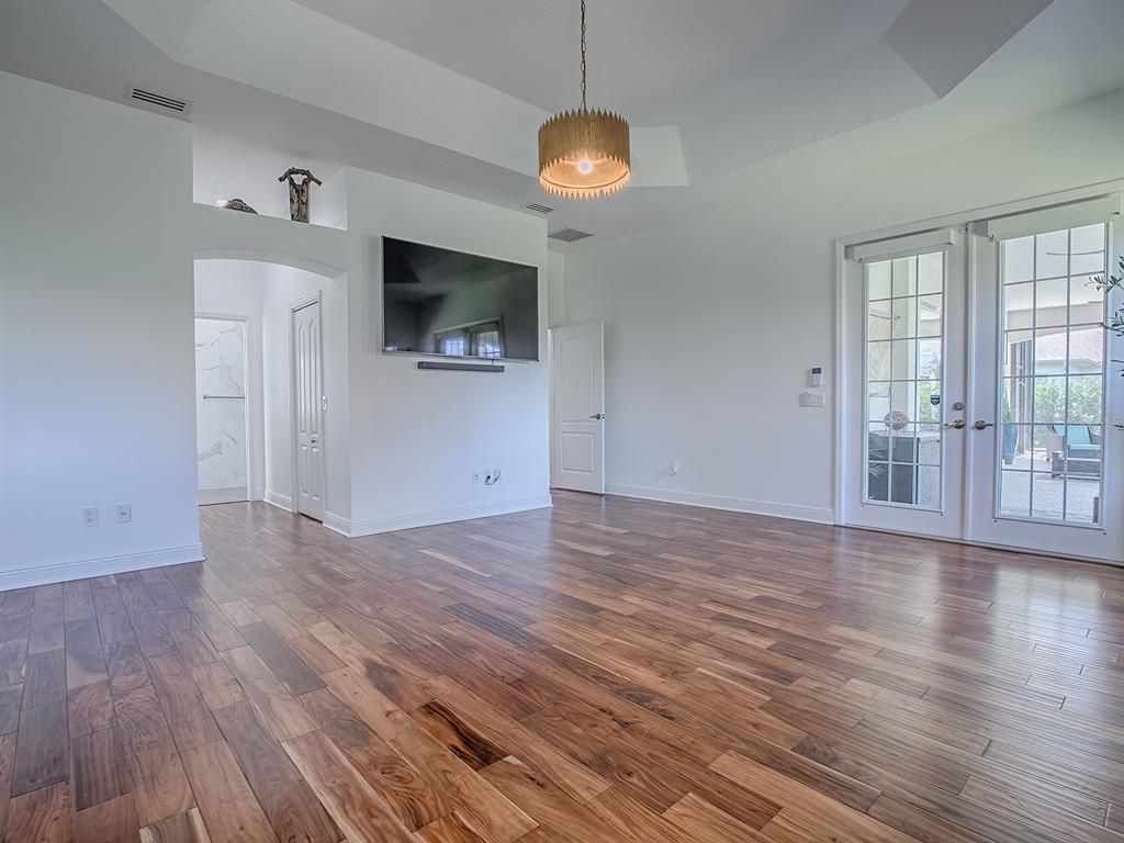Empty room, Interior, Pendant Lights, Wood Texture Flooring