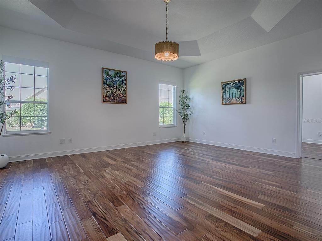 Empty room, Interior, Pendant Lights, Wood Texture Flooring