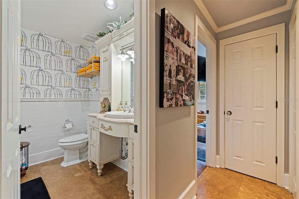 Bathroom, Interior, Recessed Lighting