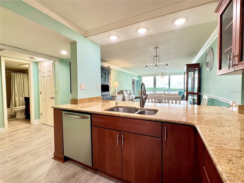 Dining room, Interior, Kitchen, Pendant Lights, Recessed Lighting, Wood Texture Flooring