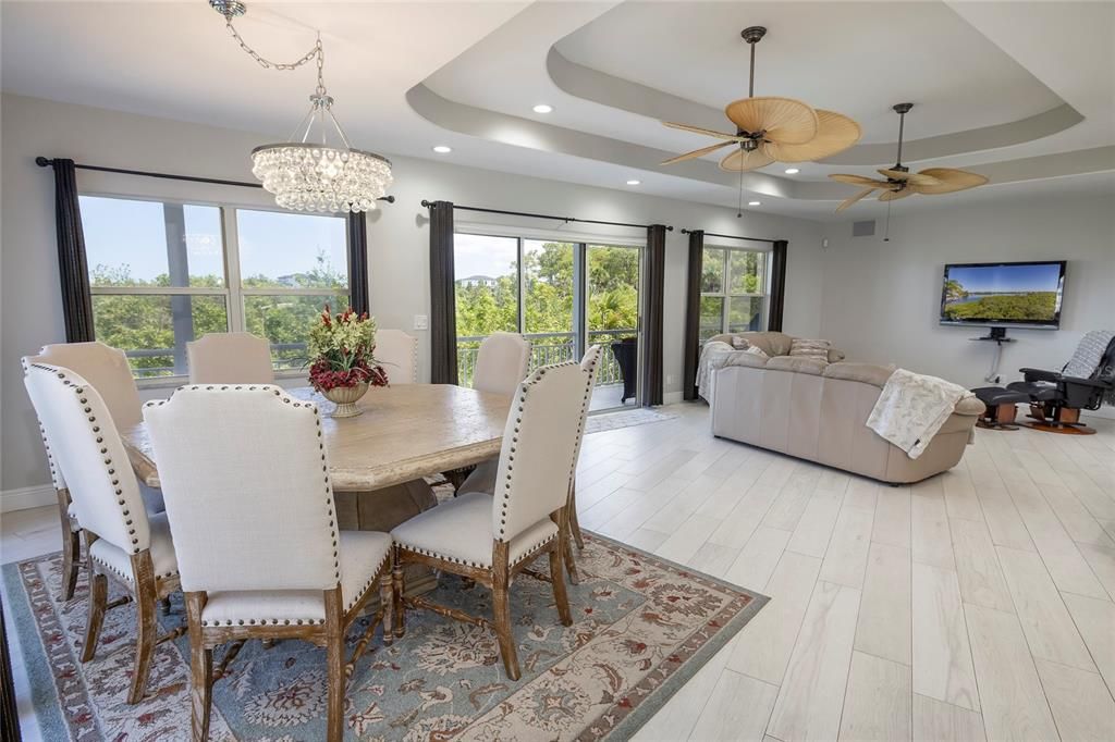 Chandelier, Dining room, Interior, Living room, Recessed Lighting, Wood Texture Flooring