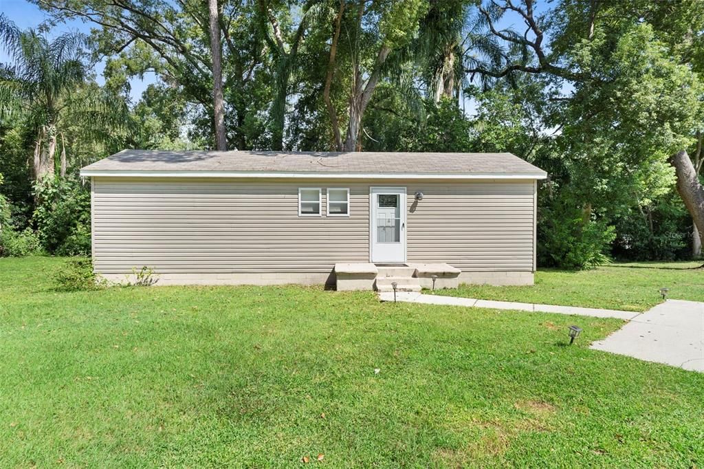 Backyard, Exterior