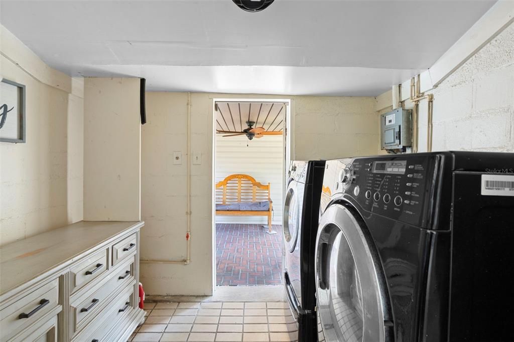 Interior, Washer