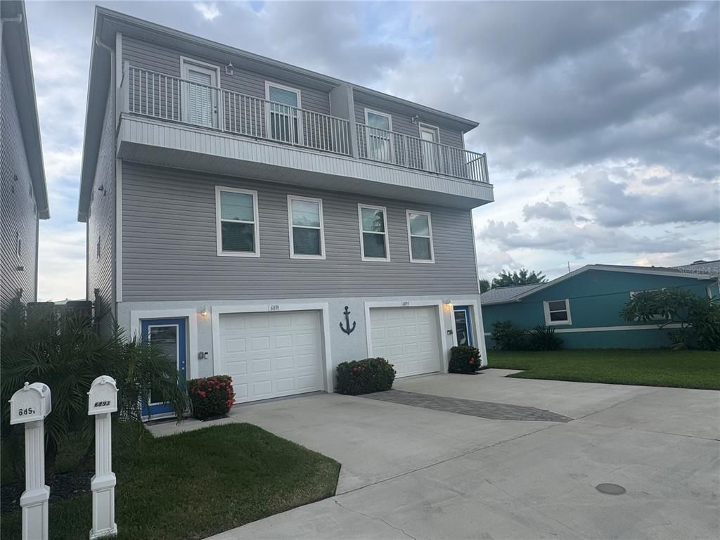 Attached, Exterior, Facade, Georgian