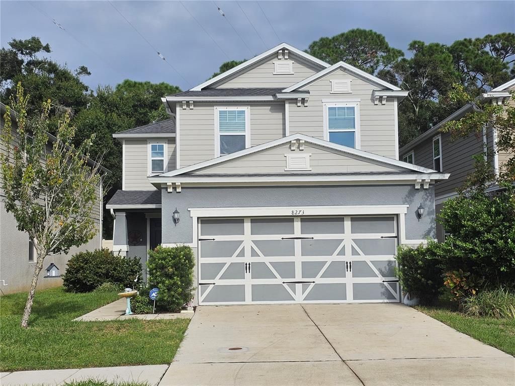 Attached, Exterior, Facade, American Craftsman