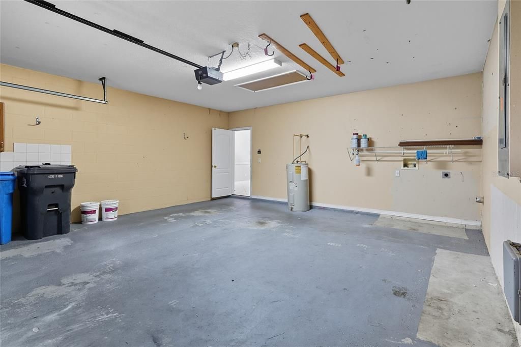 Empty room, Garage, Interior