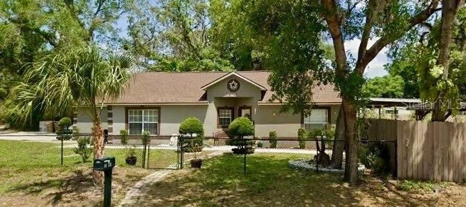 Backyard, Exterior, Facade, Ranch