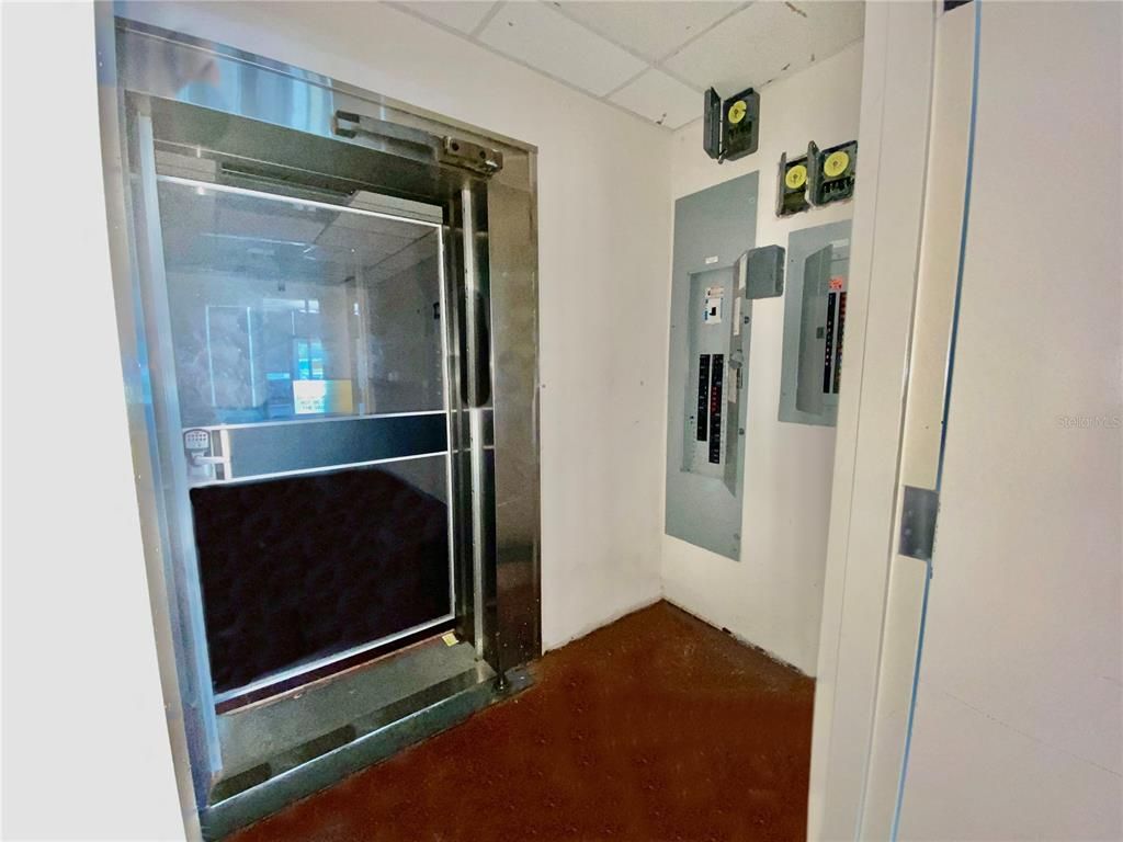 Elevator, Interior