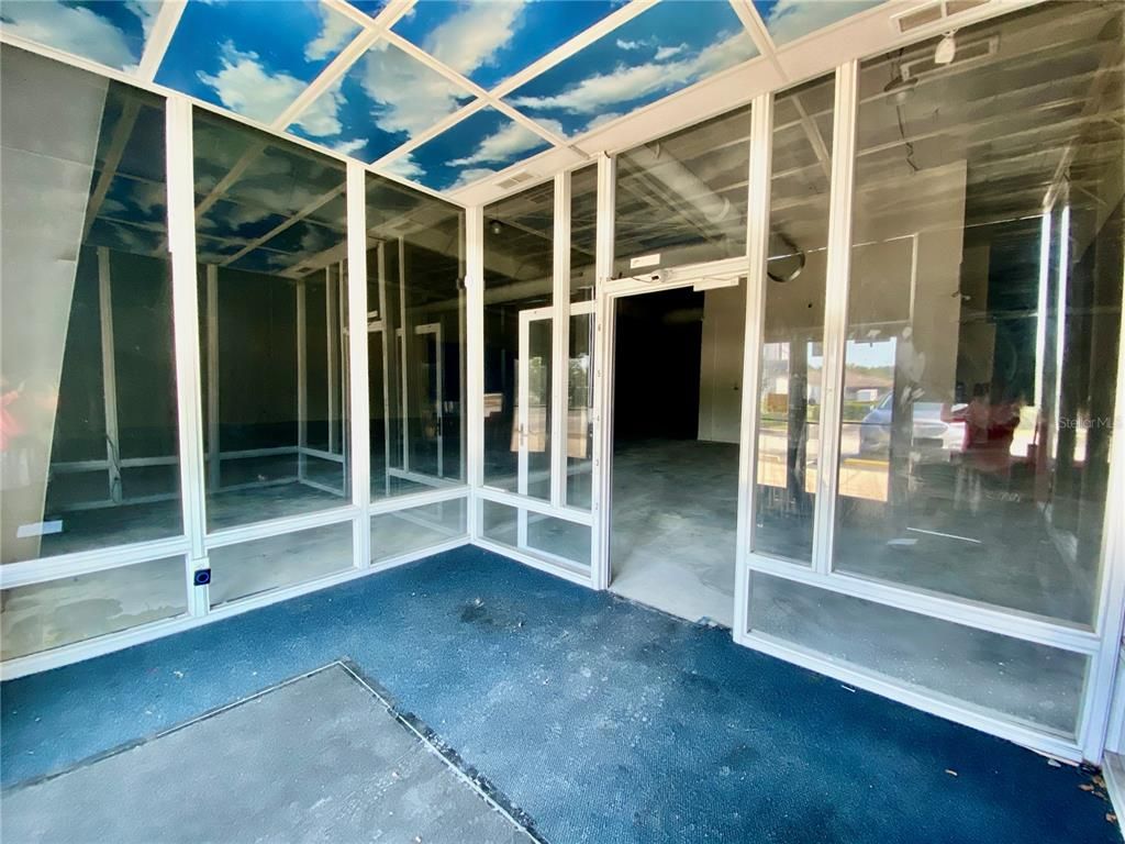 Empty room, Interior, Sun Room