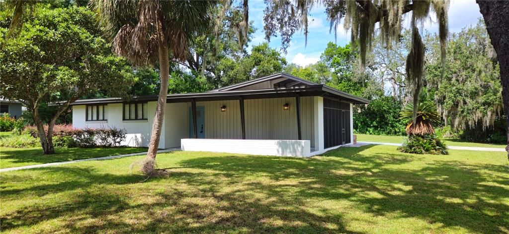 Backyard, Exterior