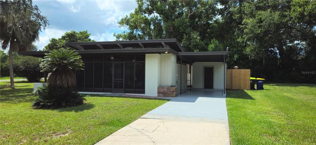 Backyard, Exterior