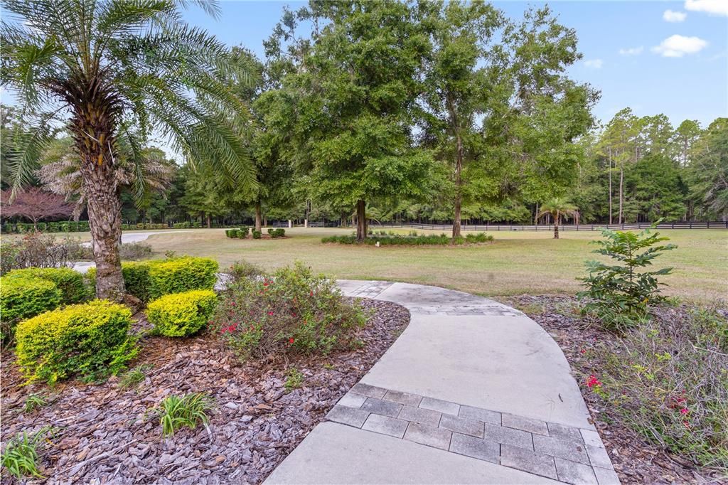Backyard, Exterior