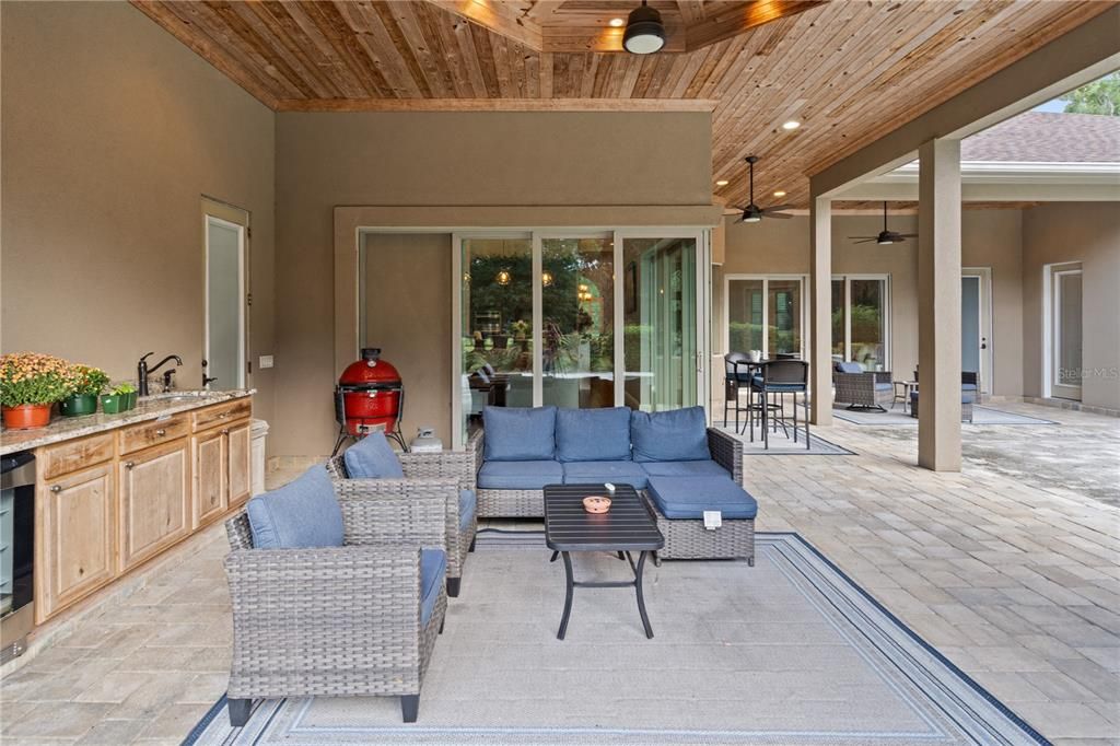 Exterior, Living room, Outdoor Kitchen