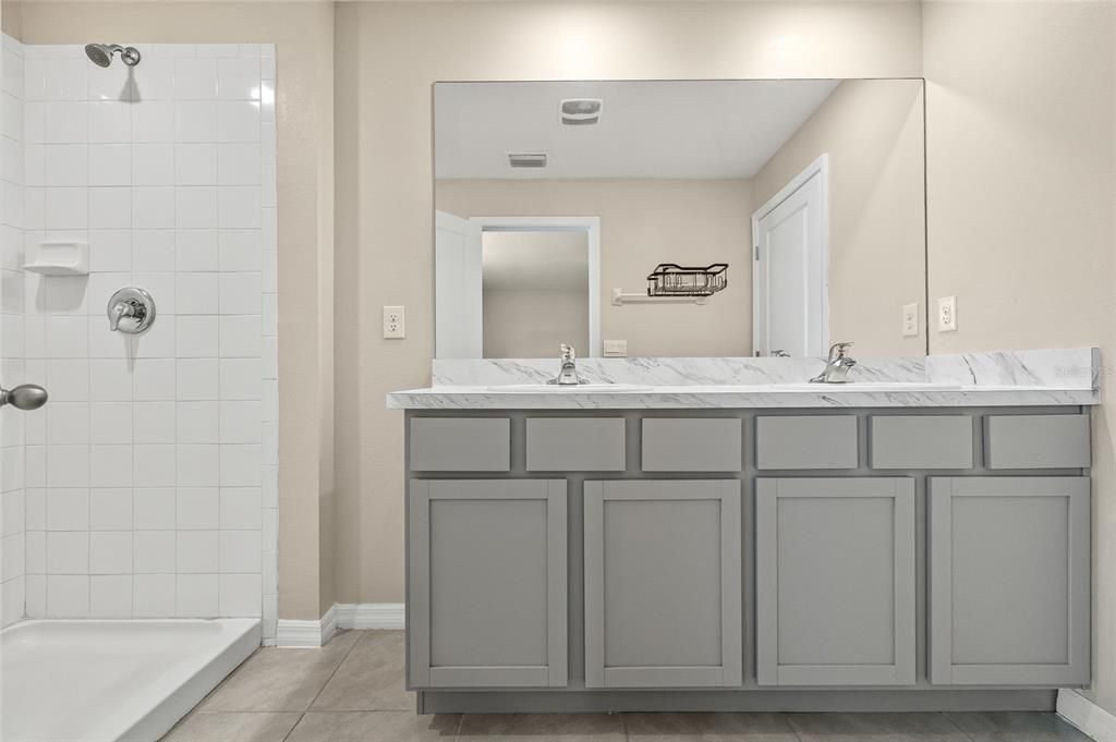 Bathroom, Dual Sink Vanities, Interior
