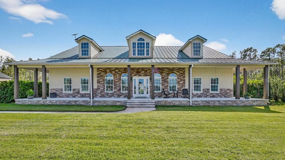 Exterior, Facade, Brick Facade, Cape Cod