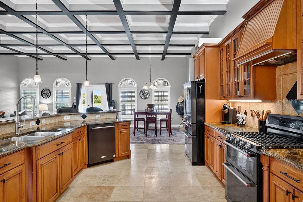 Dining room, Interior, Kitchen, Pendant Lights