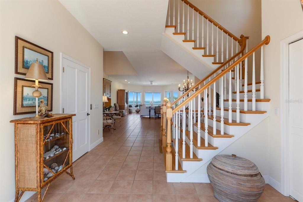 Chandelier, Dining room, Interior, Recessed Lighting