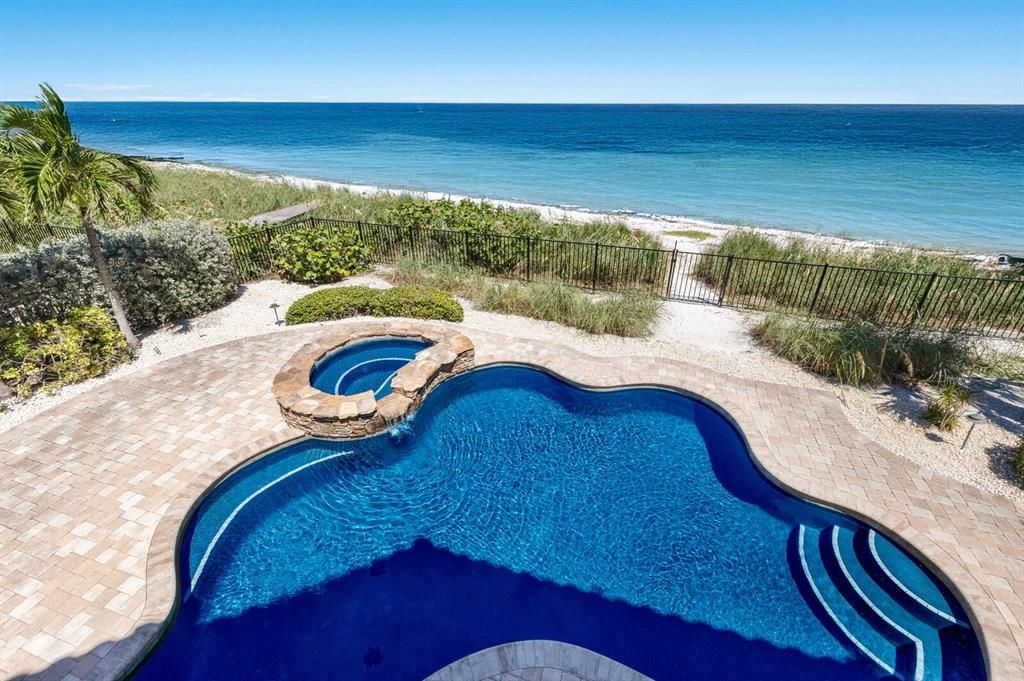 Exterior, Pool, Water