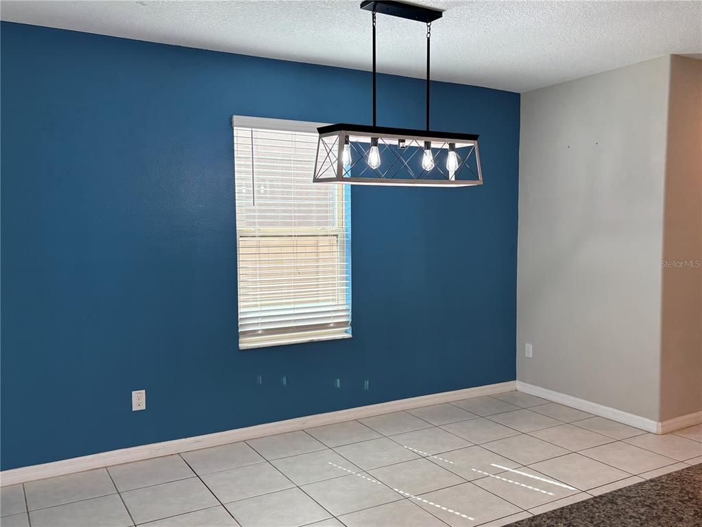 Empty room, Interior, Pendant Lights