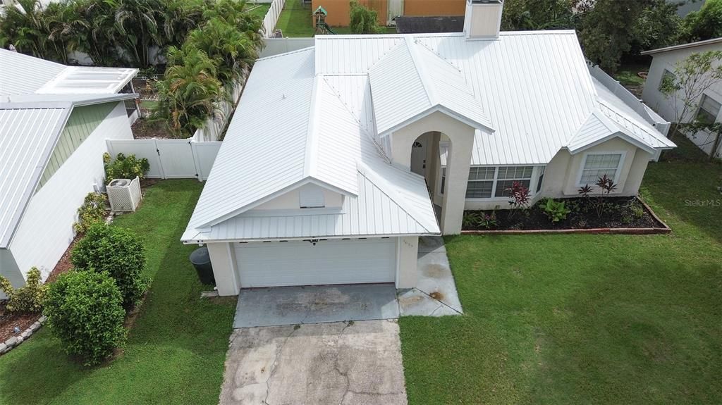 Exterior, Drone