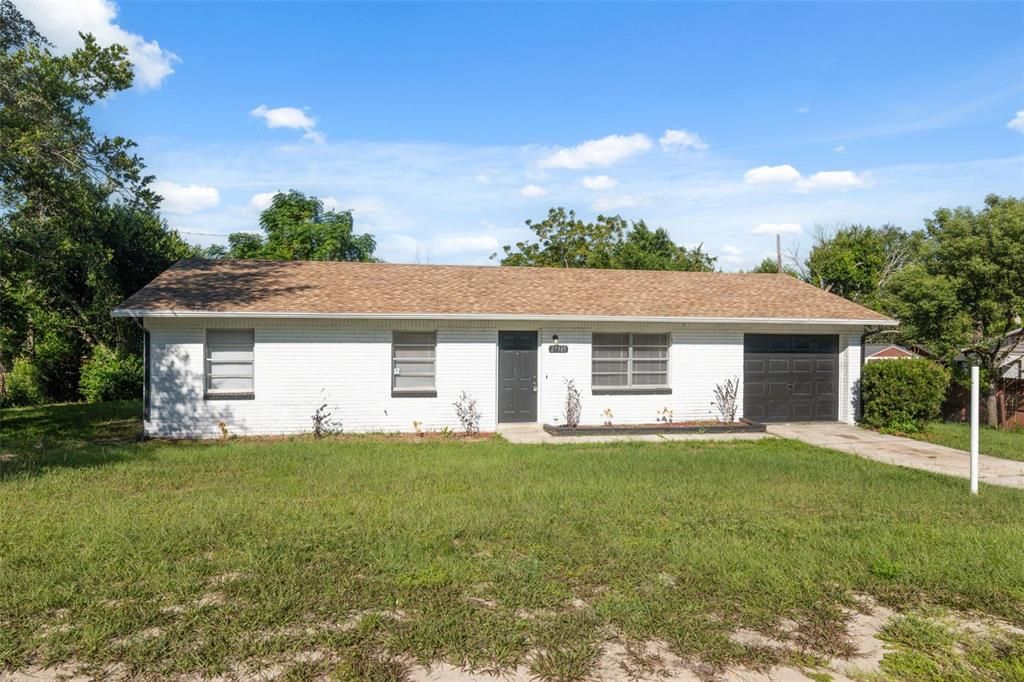 Attached, Backyard, Exterior, Facade, Ranch