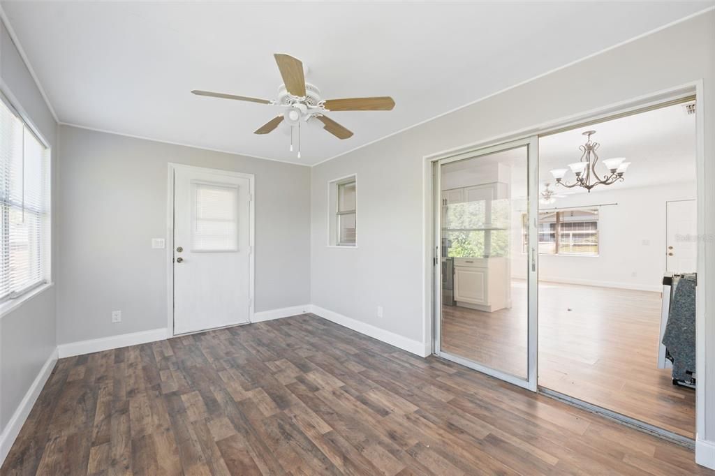 Chandelier, Empty room, Interior, Wood Texture Flooring