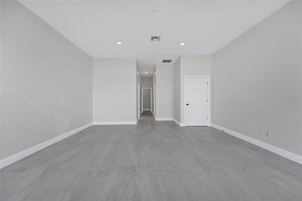 Empty room, Interior, Marble, Recessed Lighting