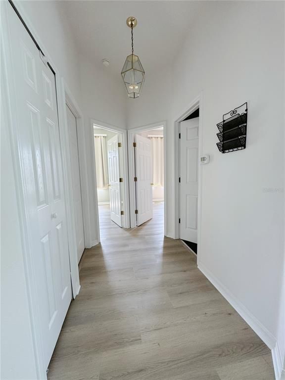 Interior, Pendant Lights, Wood Texture Flooring